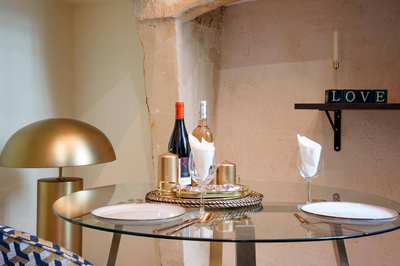 Appartement entier, La Plume d'Amour- Love Room au Cœur du Vieux Tours in Tours, Région de Tours