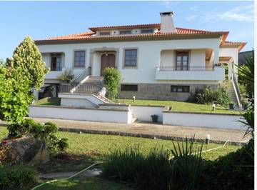 Casa de férias para 3 pessoas, com vista e terraço e ainda vista para o lago and jardim em Arouca