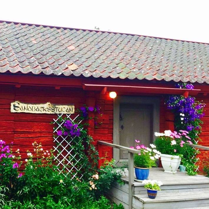 Hostel för 4 Personer, med Trädgård och Utsikt i Katrineholm