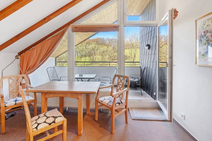 Entire apartment, Beautiful Three-Bedroom Apartment with Balcony in Lüdenscheid, Märkischer Kreis