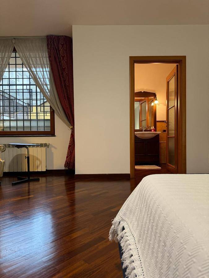 Chambre d’hôte pour 2 personnes, avec jacuzzi ainsi que balcon et jardin à Aversa - 3