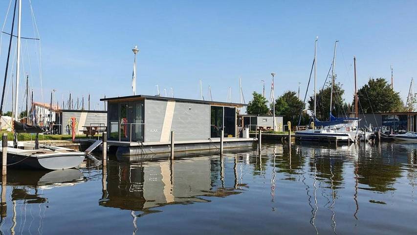 Ferienhaus für 4 Personen, mit Terrasse und Ausblick sowie Seeblick