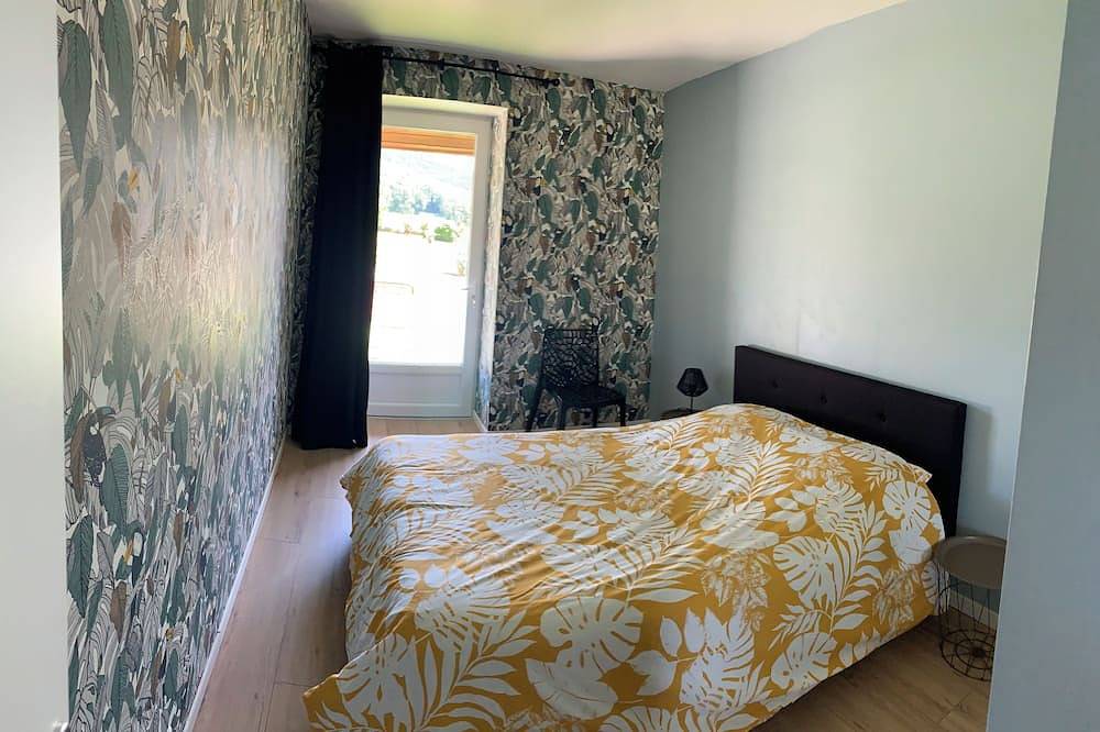 Cottage au coeur du Pays des Lacs du Jura - Piscine-Spa-Sauna - 10 personnes in Dompierre-sur-Mont, Jura