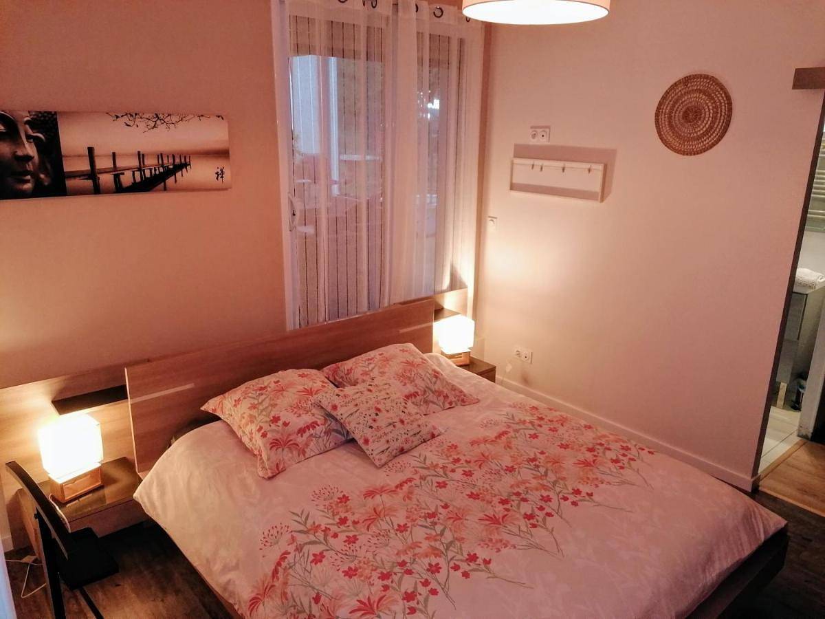Appartement de vacances entier, Double Room with Private Bathroom in Val-d'Izé, Fougères-Vitré