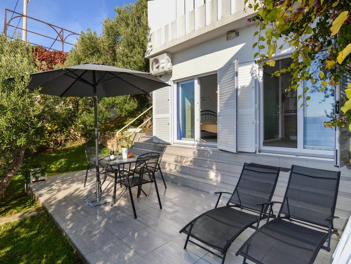 Ferienwohnung für 2 Personen, mit Terrasse und Garten in Pisak - 3