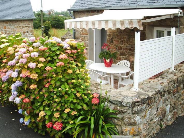 Maison de vacances pour 4 personnes, avec Terrasse et Jardin à Lanmodez