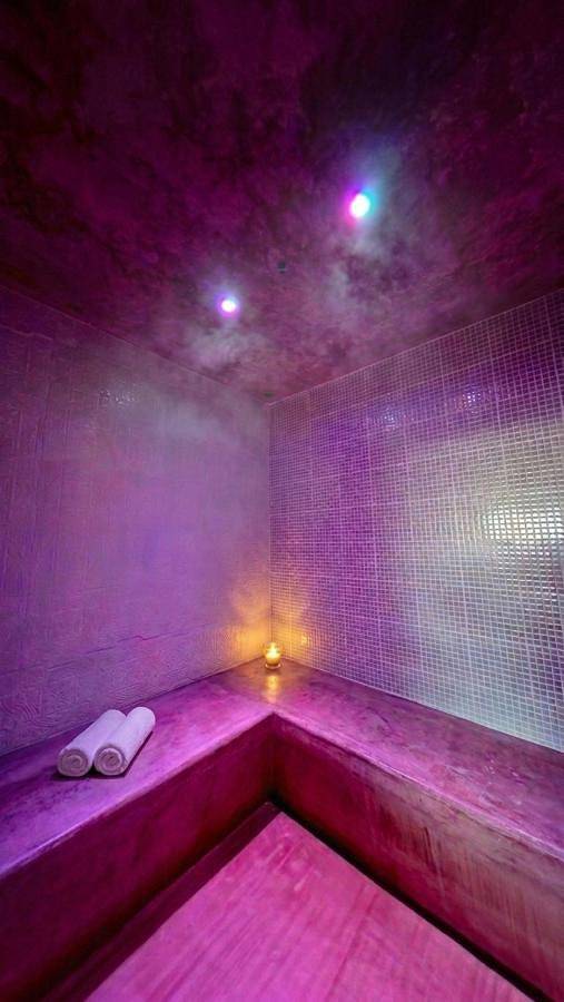 Gîte pour 8 personnes, avec piscine ainsi que jardin et jacuzzi à Sabran - 3