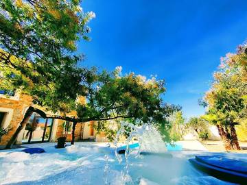 Gîte pour 8 personnes, avec piscine et terrasse ainsi que jacuzzi et jardin à Saint-Nazaire-d'Aude