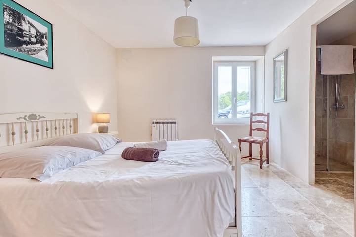 Gîte pour 14 personnes, avec jacuzzi à Montrem - 4