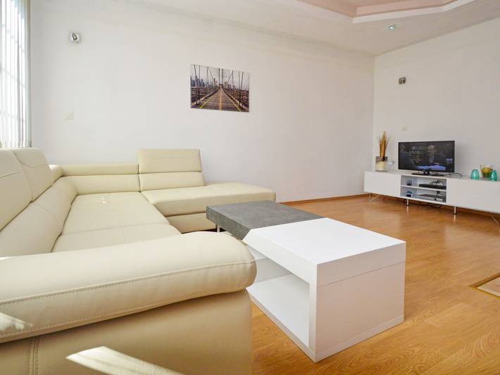 Ferienhaus für 8 Personen, mit Garten und Terrasse in Novigrad - 2