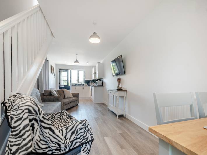 Log cabin for 5 people, with garden in Wiltshire