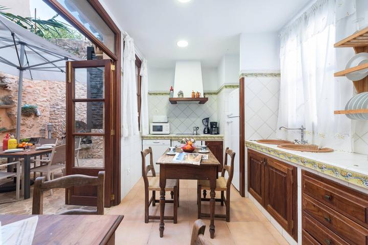 Can Vallori - Chalet with terrace in Sencelles. Free Wifi in Sencelles, Mallorca Inselmitte