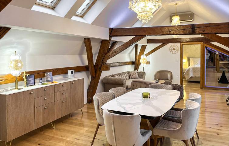 Charmante 150 m² große Wohnung mit Pool und Garten in der Nähe des Stadtzentrums von Našice in Našice, Osijek-Baranja