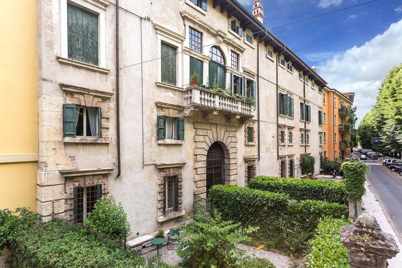 Geheel appartement, Vakantieappartement voor 6 personen in Centro Storico di Verona, Verona