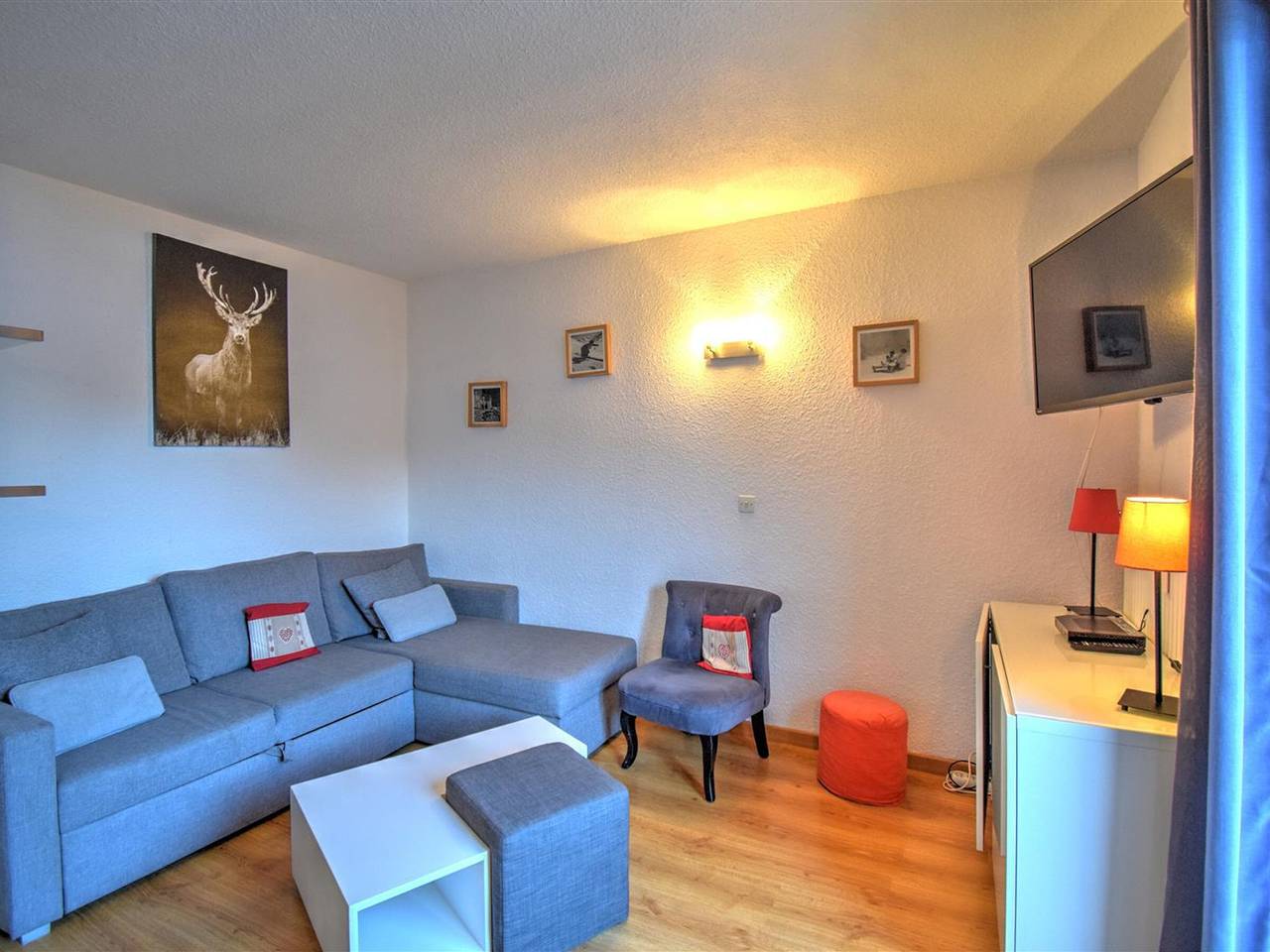 Entire apartment, 3-room apartment with southwest view and wifi in Morzine in Morzine, Les Portes du Soleil