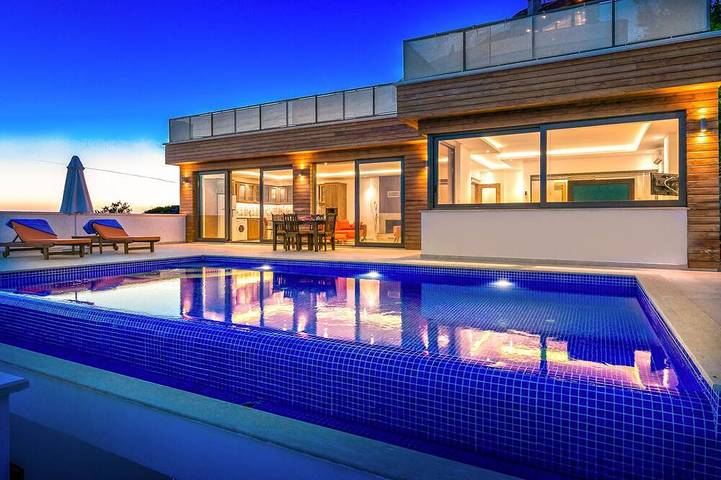 Villa pour 2 personnes, avec jacuzzi ainsi que piscine et jardin dans Province d'Antalya