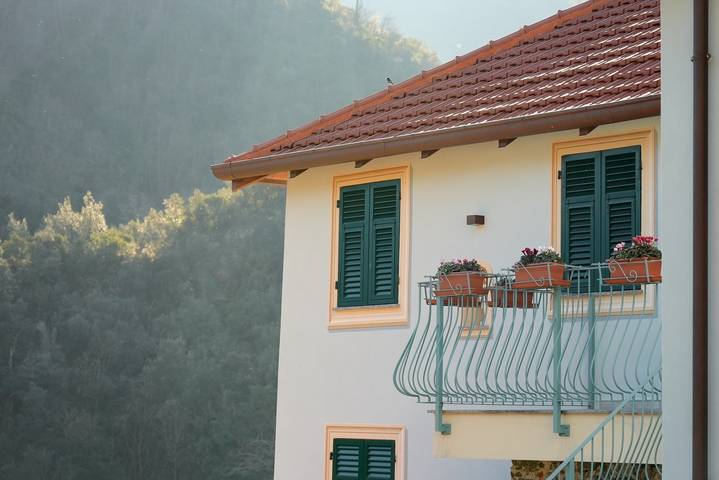 Room 'Oiva' with Mountain View, Wi-Fi and Air Conditioning in Ellera (Albisola), Albisola Superiore