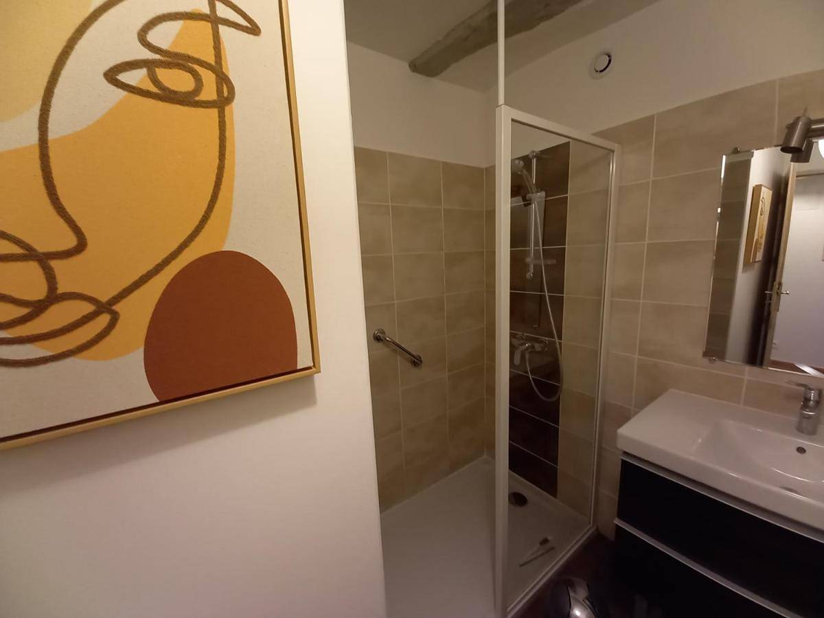 Appartement entier, Three-Bedroom Apartment in Sauve, Région du Vigan