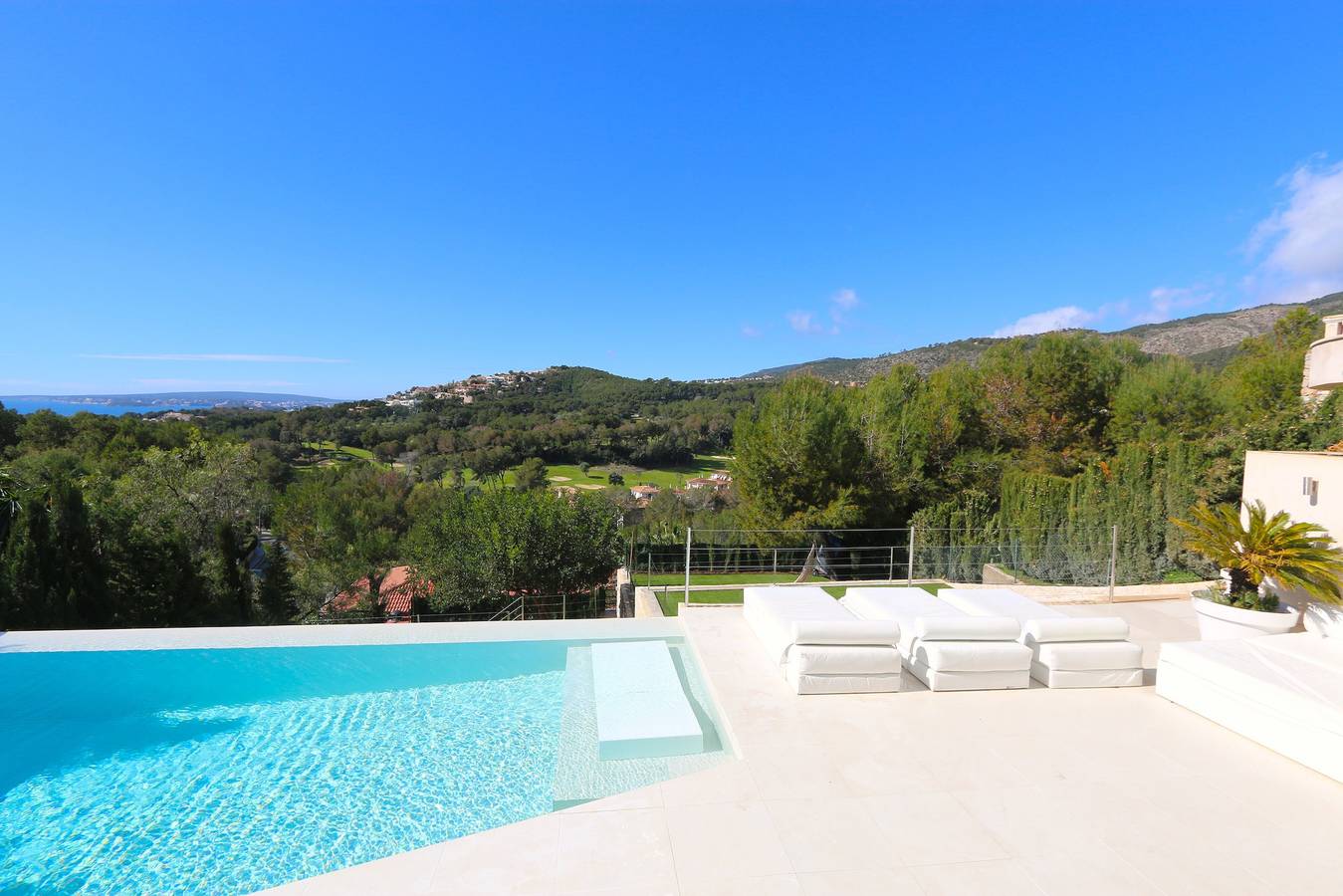 Villa 'Spa Cas Catala' with Sea View, Wi-Fi and Air Conditioning in Cas Catala, Calvià