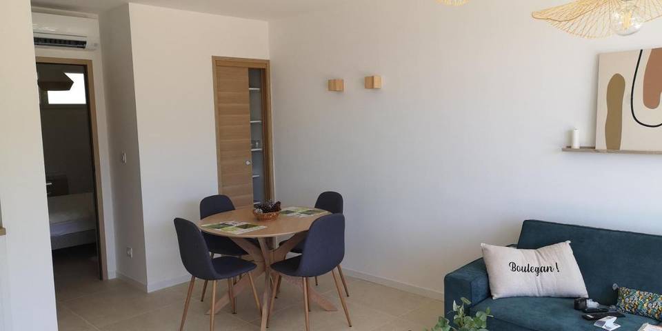 Gîte pour 2 personnes, avec vue et terrasse dans Plage Du Bestouan Cassis - 4