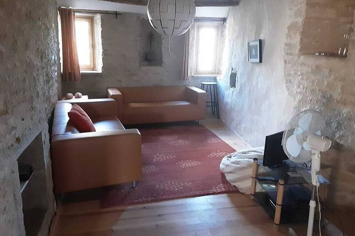 Location de vacances pour 6 personnes, avec terrasse et jardin, animaux acceptés à Puyjourdes - 4