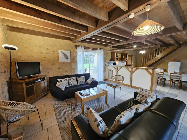 Gîte Les Gallinacés: Private Terrasse, Gemeinschaftsgarten & Wlan in Lusignan in Lusignan, Vienne