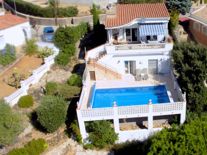 Villa für 6 Personen, mit Terrasse und Ausblick sowie Garten - 1