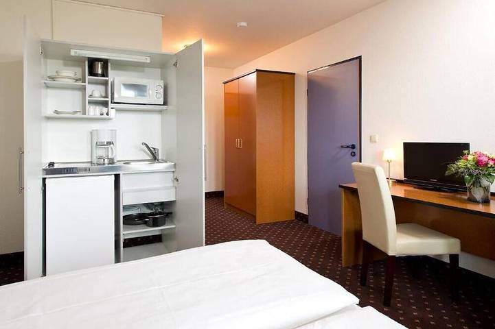 Hôtel pour 2 personnes, avec jardin à Hockenheim - 2