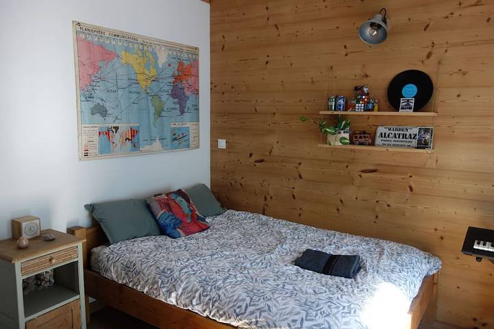 Location de vacances pour 6 personnes, avec balcon ainsi que jacuzzi et jardin à Dingy-Saint-Clair - 4