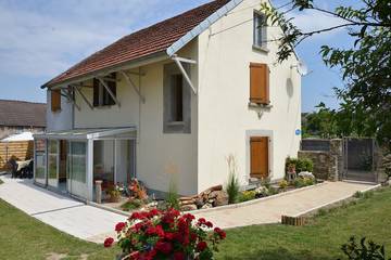 Gîte pour 5 personnes, avec jardin et terrasse dans Courthiézy