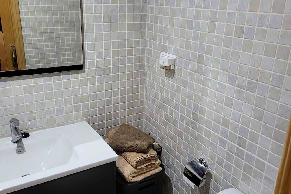 Entire apartment, Comfortable and central studio with all the comforts at the foot of the Sierra Nevada in La Zubia, Granada Province