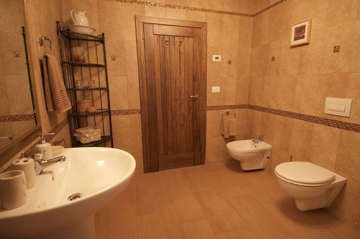 Ein eigenständiges Ferienhäuschen für 1 oder 2 Personen mit einem privaten 12 x 4 m großen Pool in Palombaro, Nationalpark der Majella