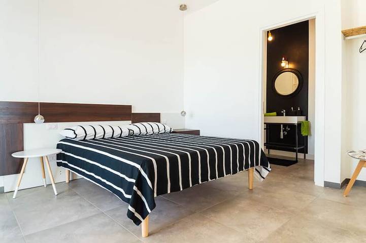 Raffinata villa con interni minimal chic e piscina privata vista mare in Marina di Ascea, Ascea