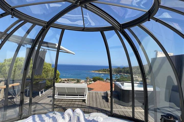 Gîte pour 2 personnes, avec Terrasse et Piscine