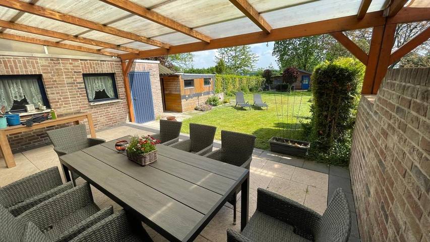 Ferienhaus für 9 Personen, mit Terrasse und Garten sowie Ausblick in Wesel