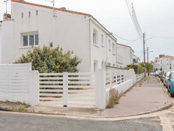 Location de vacances pour 5 personnes, avec terrasse et jardin dans Plage de la Grande Conche
