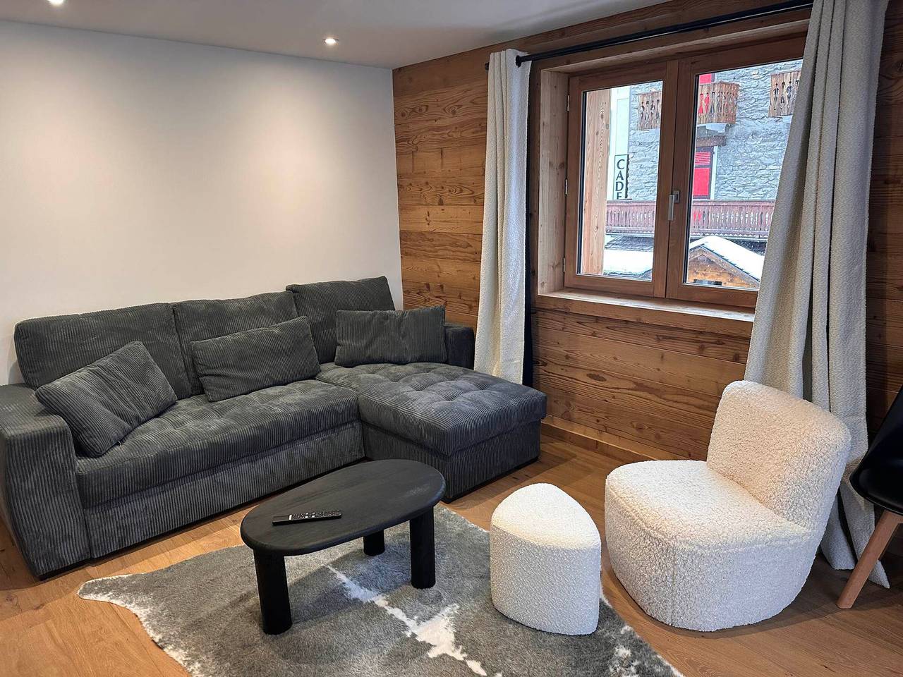 Entire apartment, Renovated apartment, private parking, sleeps 6, Pralognan-la-Vanoise in Pralognan-la-Vanoise, Vanoise National Park