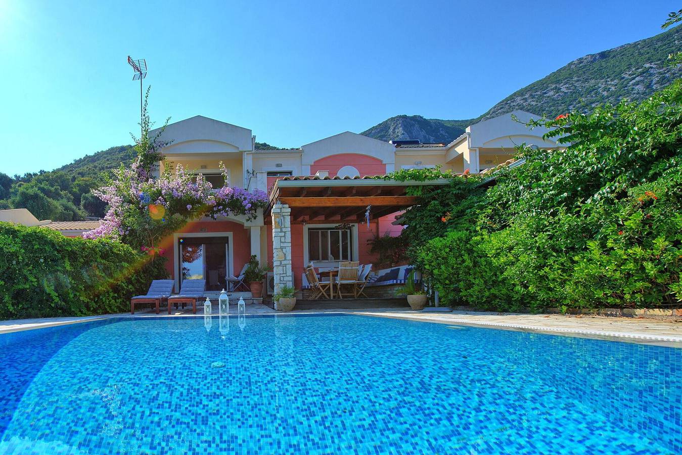 Beach Villa Blue in Mparmpati, Corfou