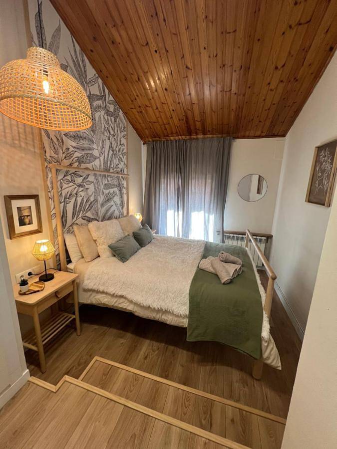 Gîte pour 10 personnes, avec Balcon et Terrasse ainsi que Piscine et Vue à Puigcerdà - 4