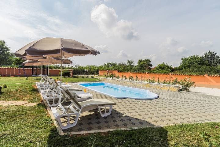 Villa für 6 Personen, mit Pool und Terrasse, mit Haustier in Pula - 2