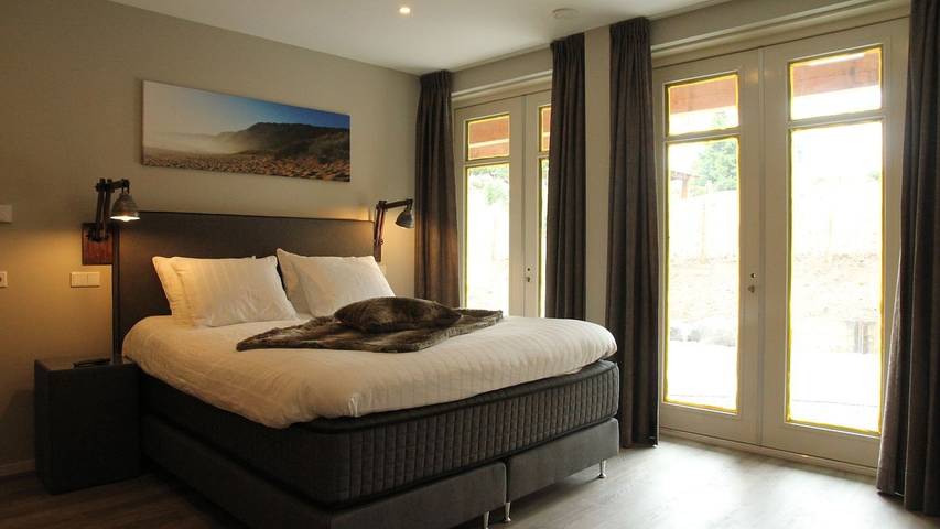 Ferienhaus für 18 Personen, mit Whirlpool und Pool sowie Garten und Sauna in Noordwijk - 4