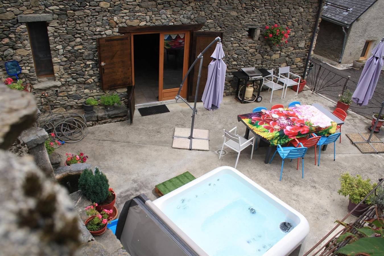 Gîte la Grange avec Spa in Saint-Aventin, Pyrénées
