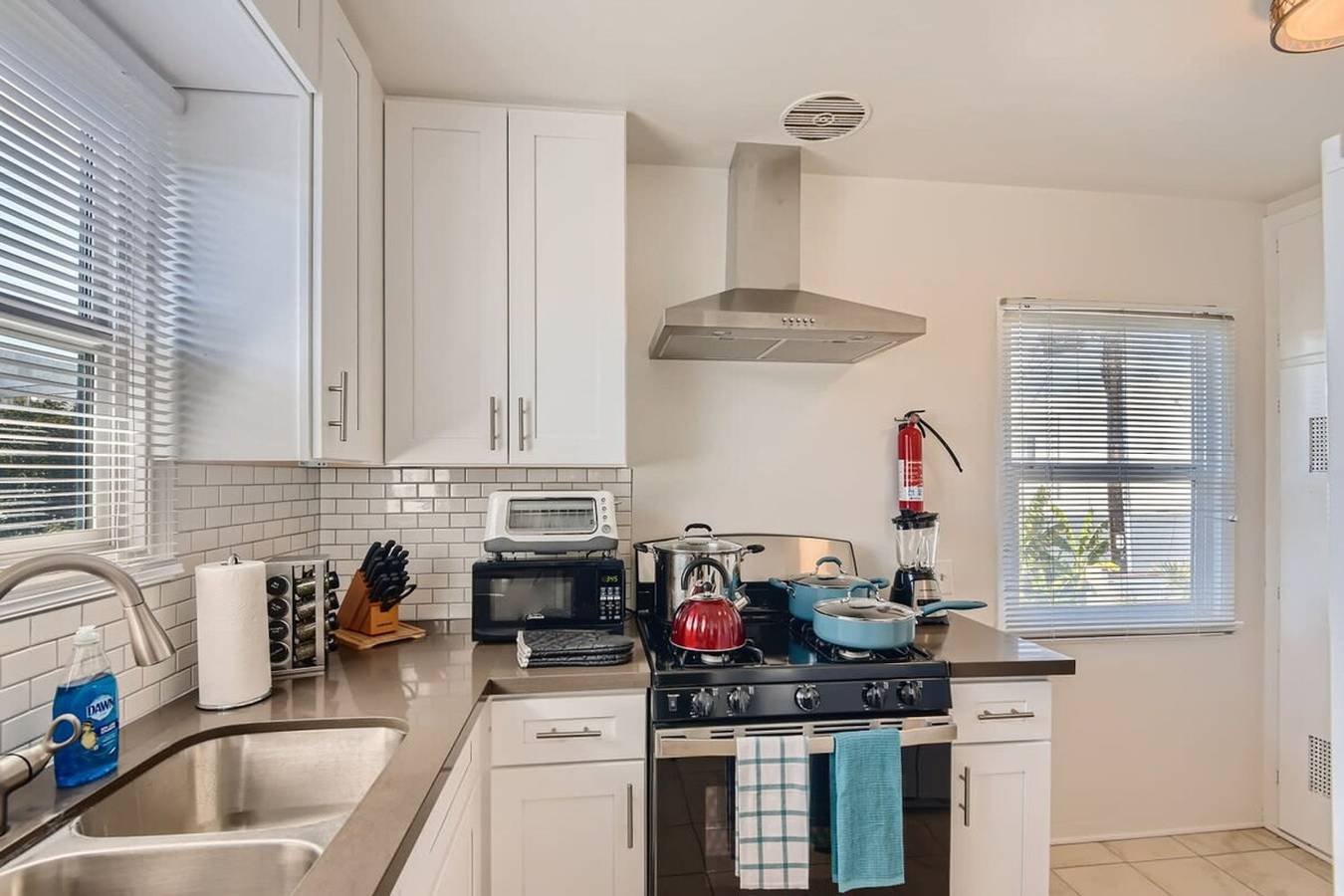 Apartamento entero, Walk to Beach - King Apt In  1 Area  - Ac in San Clemente (Estados Unidos), Condado de Orange