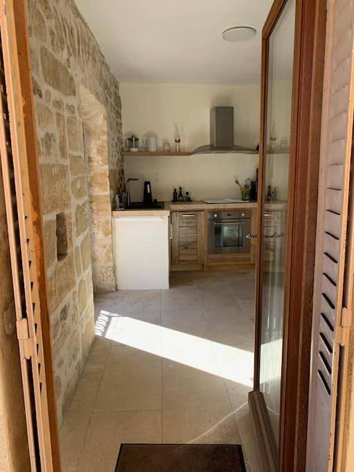 Location de vacances pour 6 personnes, avec piscine ainsi que terrasse et vue à Serviers-et-Labaume - 4