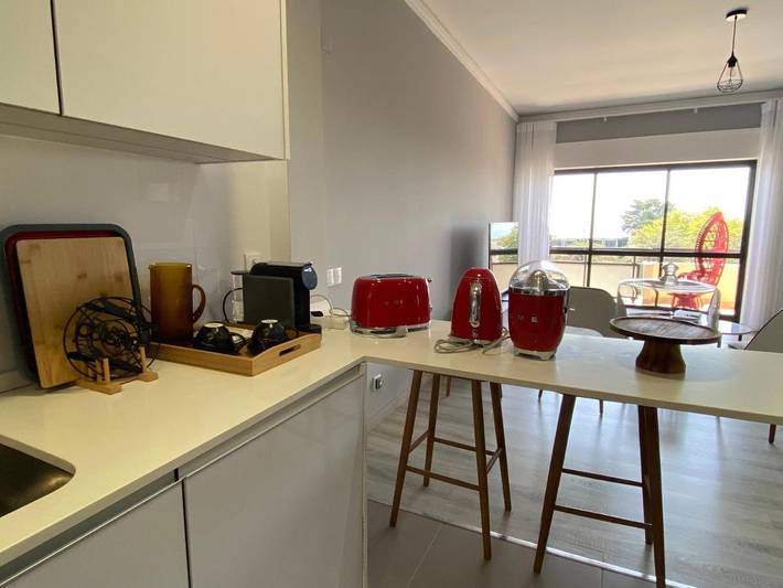 Gîte pour 6 personnes, avec piscine ainsi que vue et terrasse à Estoril - 2
