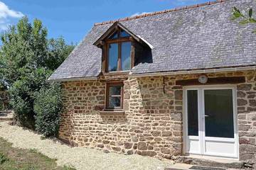 Gîte pour 2 personnes, avec jacuzzi et terrasse à Mantilly