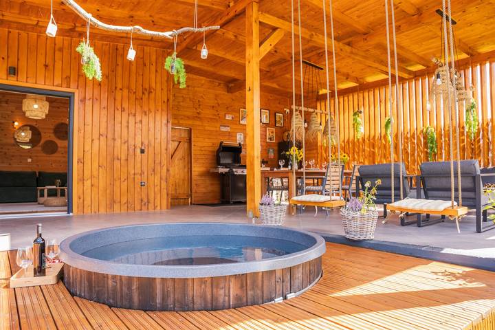 Ferienhaus für 6 Personen, mit Terrasse und Garten