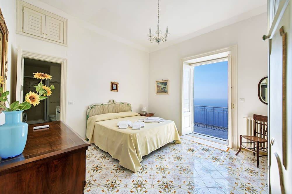 Schöne Villa mit herrlicher Terrasse mit Meerblick in Conca dei Marini, Amalfiküste