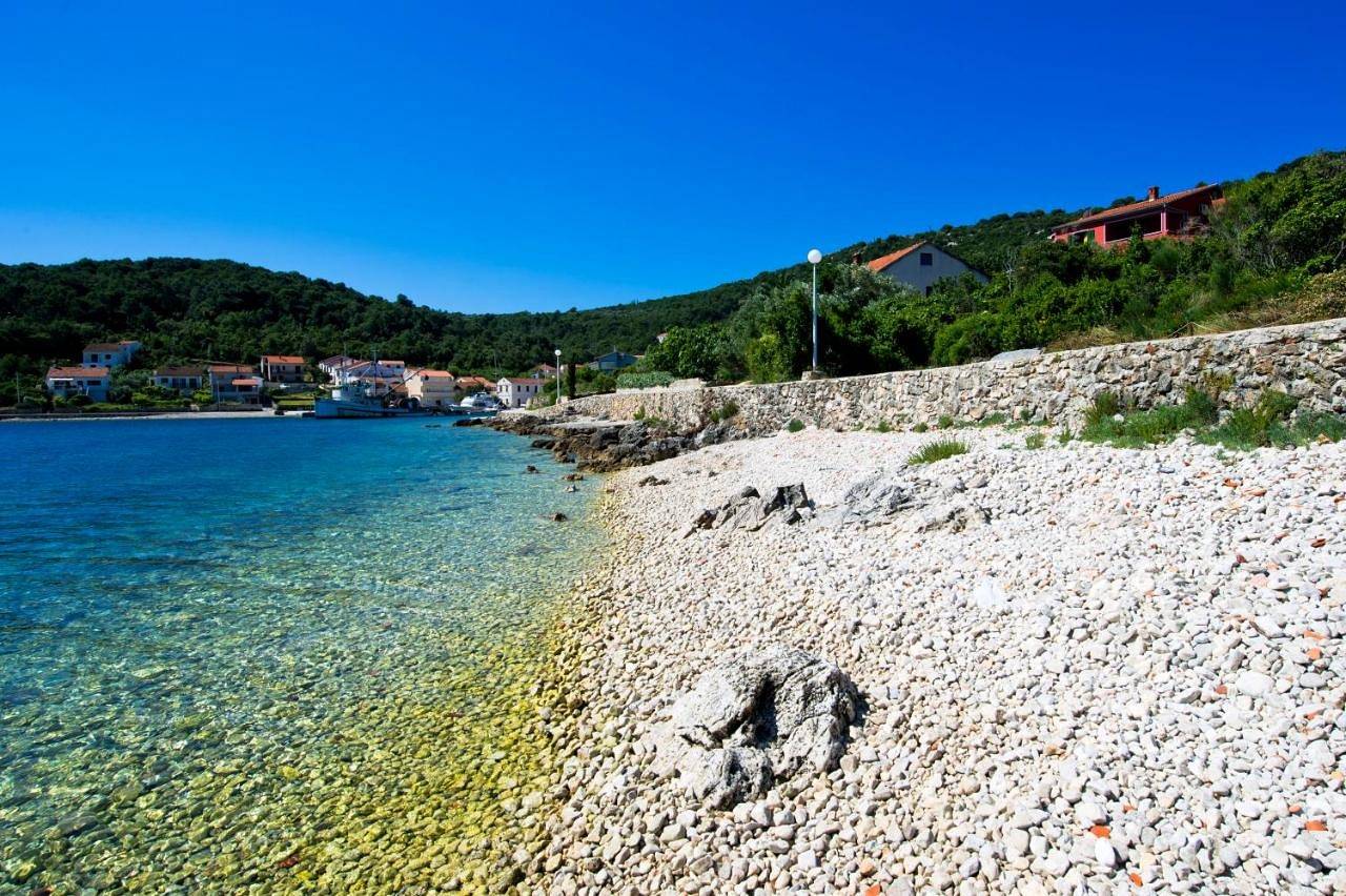 Five-Bedroom Villa with Private Pool in Zadar (Municipality), Iz
