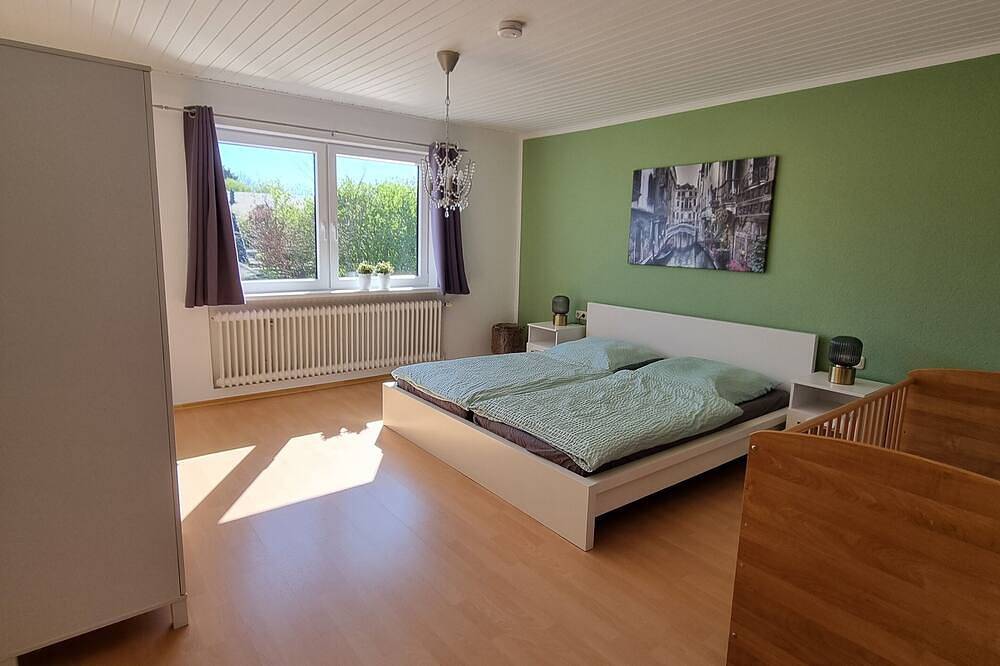 Ganze Wohnung, Großzügige Ferienwohnung mit Terrasse, kein Massentourismus, Wlan, keine Kurtaxe in Stadland, Wesermarsch